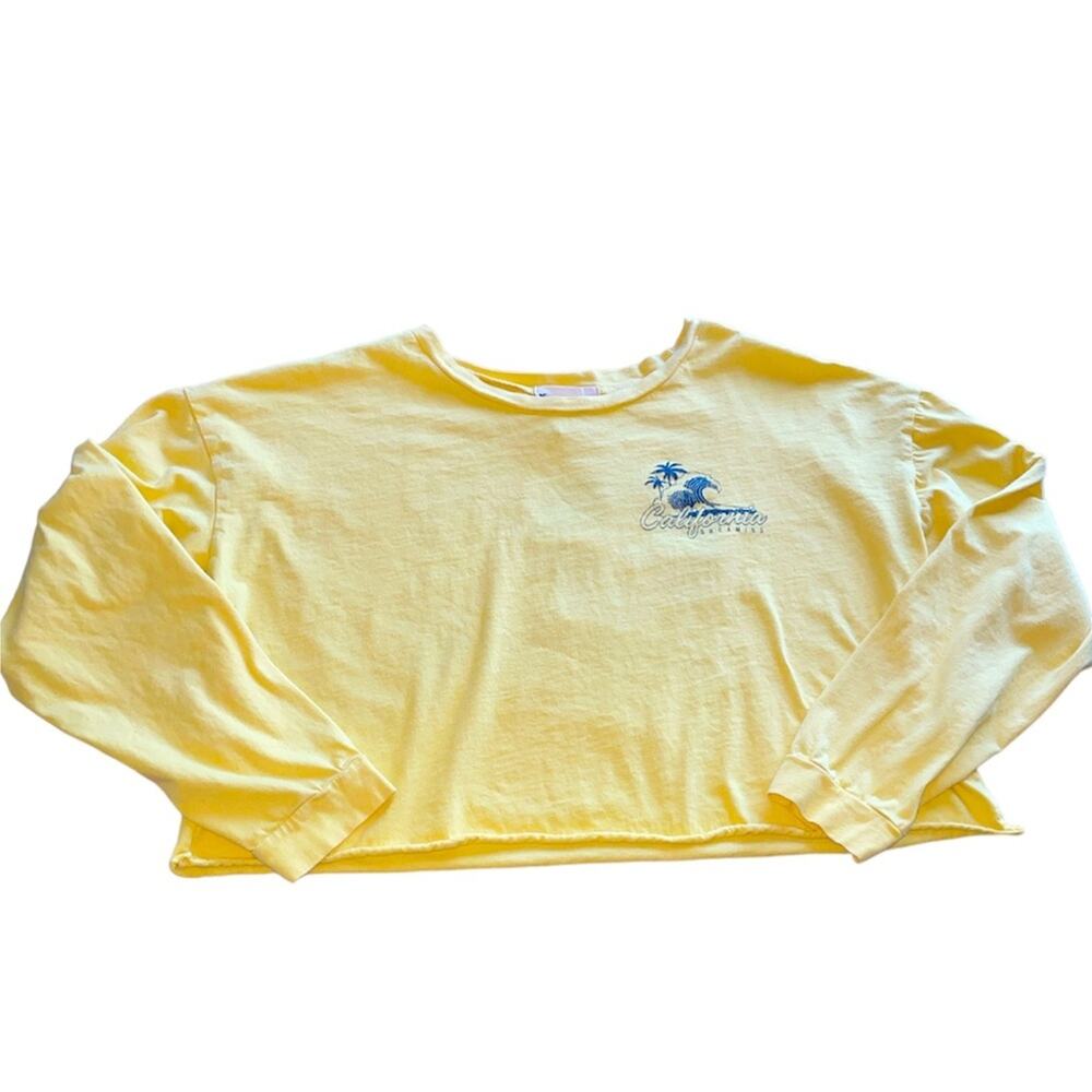 French Pastry Yellow California Dreaming Long Sleeve Cropped T-Shirt